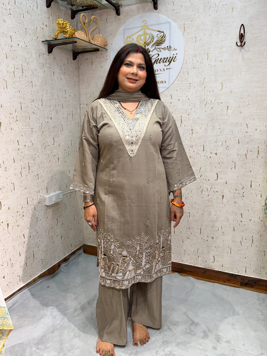Avni 3 Piece Suit - avni-3-piece-suit-img-4.webp