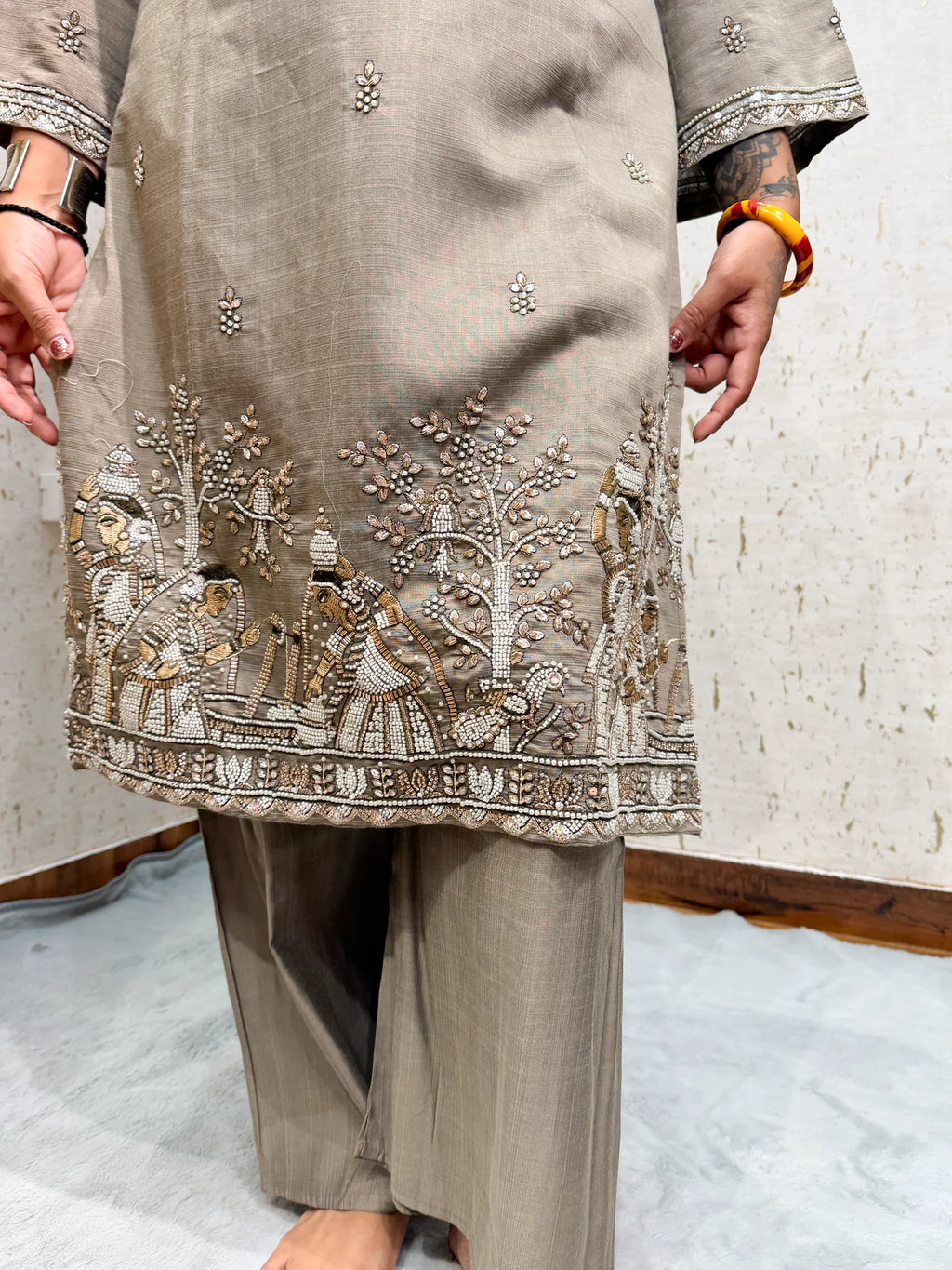 Avni 3 Piece Suit - avni-3-piece-suit-img-6.webp