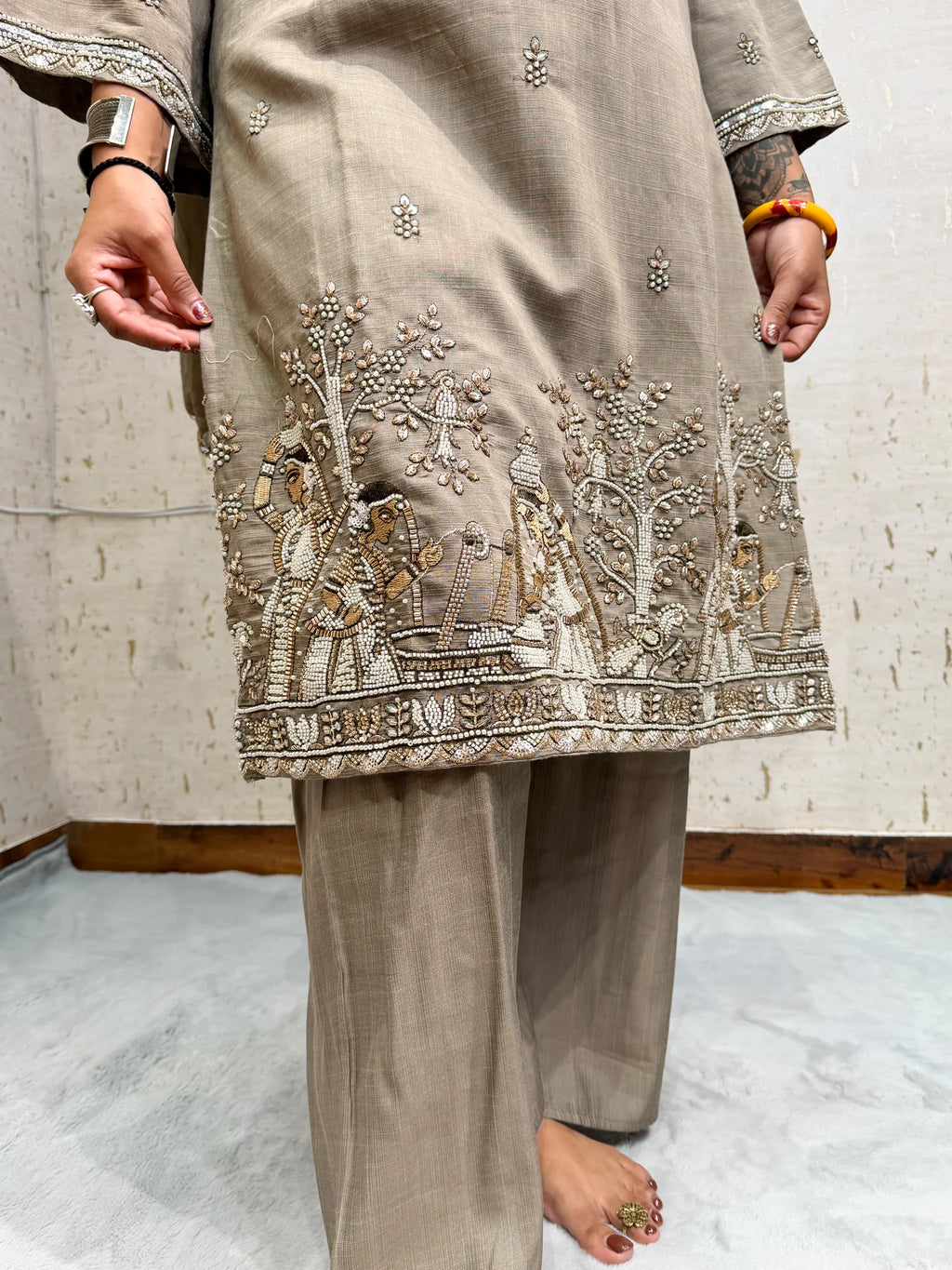Avni 3 Piece Suit - avni-3-piece-suit-img-7.webp