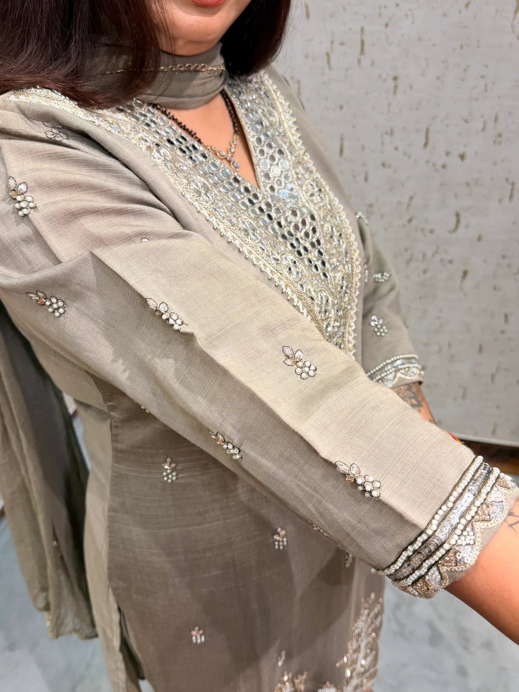 Avni 3 Piece Suit - avni-3-piece-suit-img-8.webp