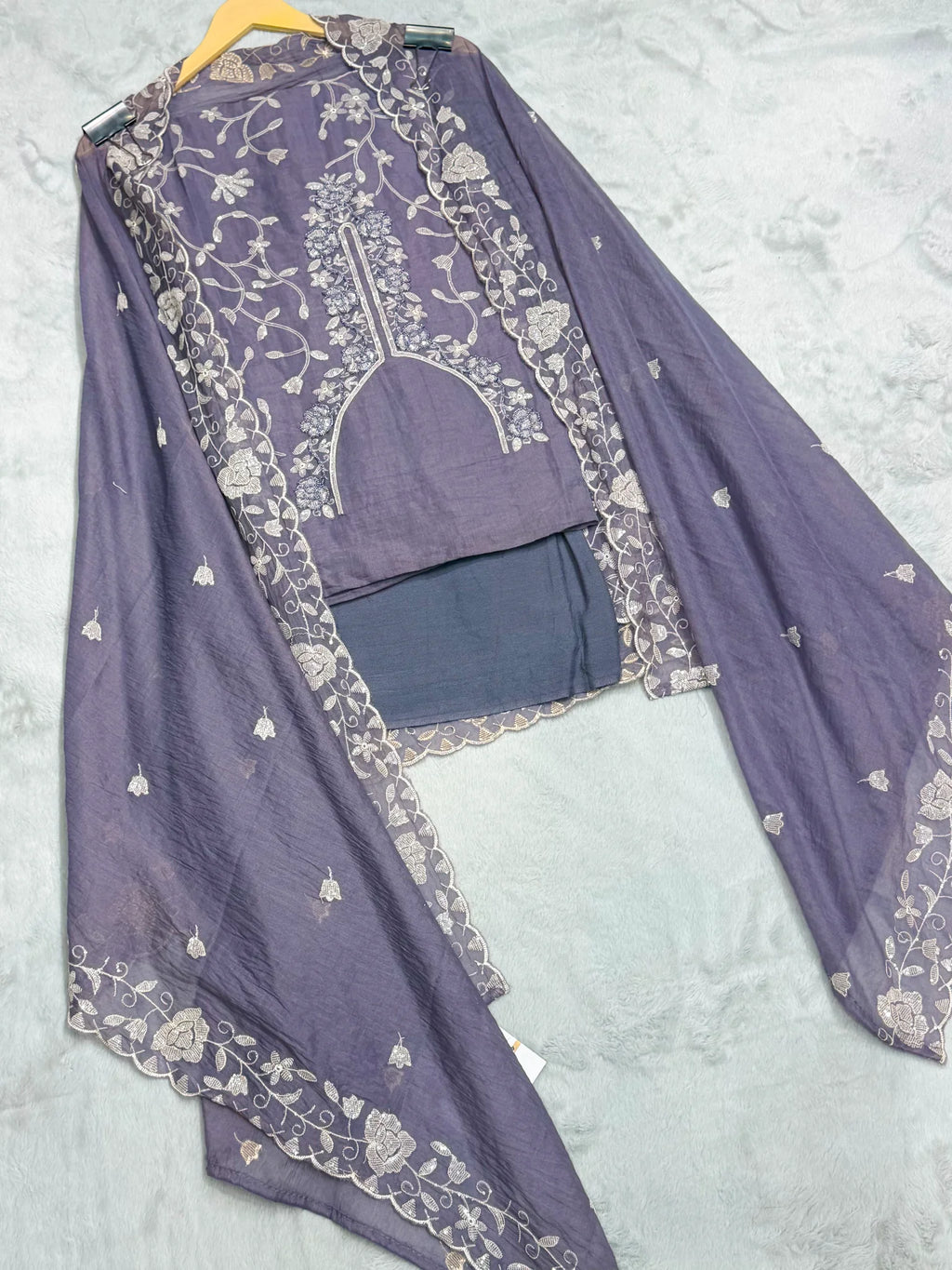 Jiya 3 Piece Suit - jiya-3-piece-suit-img-2.webp