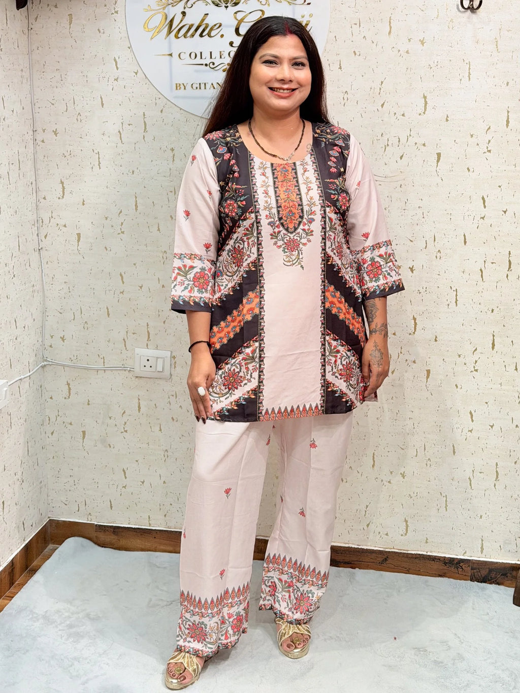 Shivani 3 Piece Peach Floral Suit - shivani-3-piece-peach-floral-suit-suit-20-img-3.webp
