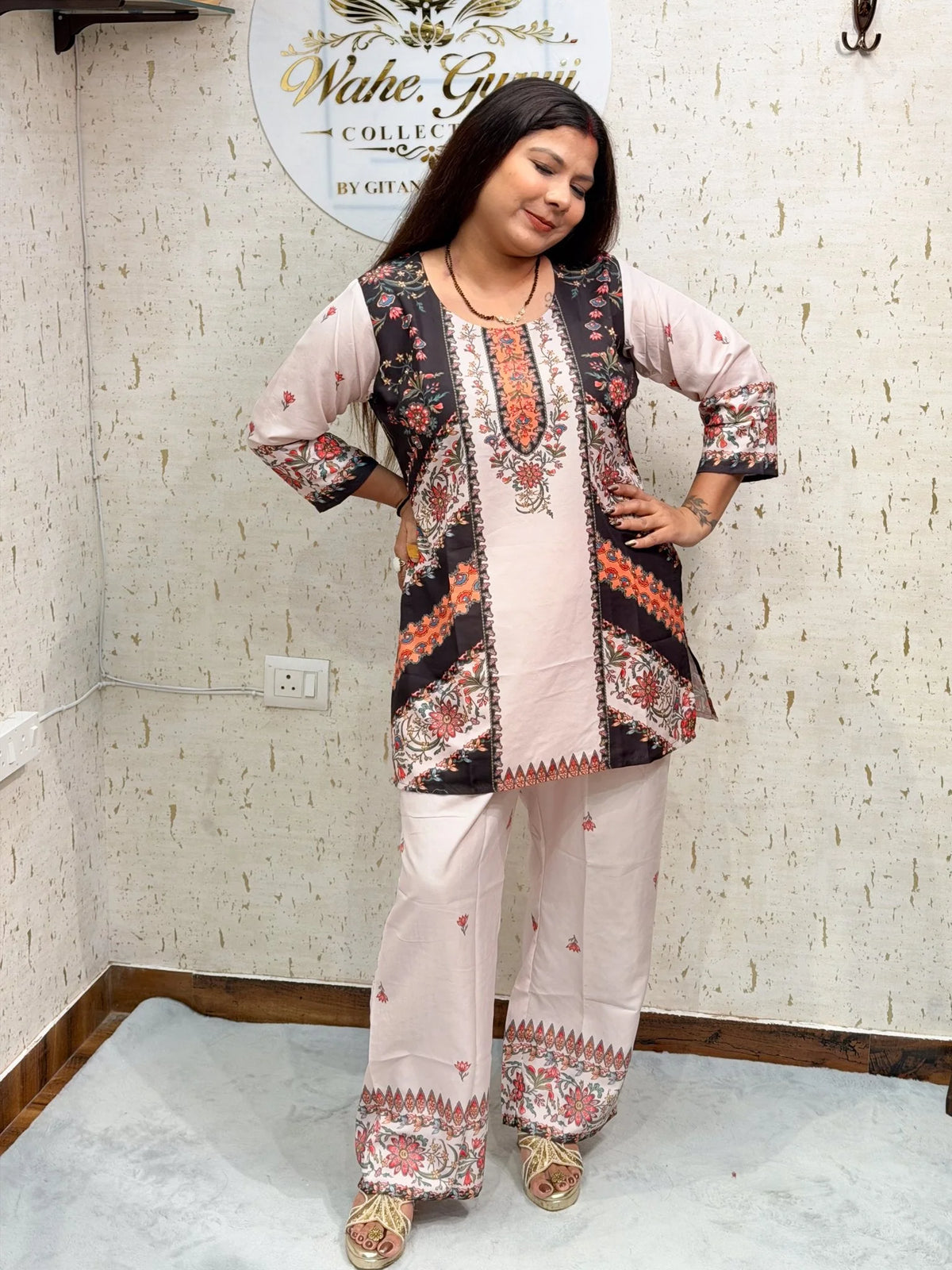 Shivani 3 Piece Peach Floral Suit - shivani-3-piece-peach-floral-suit-suit-20-img-4.webp